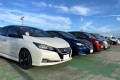 EV車が並ぶ出品ヤード
