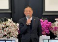 塚田理事長があいさつ