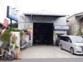 近隣住民や友人が集うアットホームなクルマ屋さん