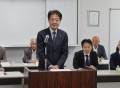 総会冒頭であいさつに立つ高橋会長・理事長