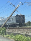 鉄道も線路が分断され不通に