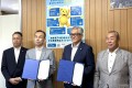 相宮理事長（中央右）と坂巻専務（中央左）