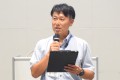 セリ前にあいさつを述べる久保会場長代行
