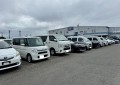 バラエティに富んだ出品車が並ぶ