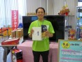 抽選会を盛り上げた青年部員（加藤久義氏）