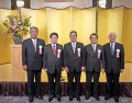 ４団体代表と埼玉県中古自動車販売協会・小川逸樹最高顧問（写真左から２番目）