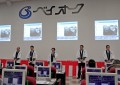 初荷の挨拶で２０１２年の実績を報告、協力に対し謝辞を述べる森好二郎会場長
