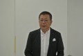 総会開催の挨拶に立つ平林代表理事
