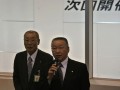 開催の挨拶に立つ鹿野理事長