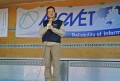 挨拶に立つ藤崎社長