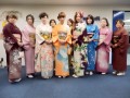 ベイオークの初荷は着物姿の女性スタッフがイベントを盛り上げる