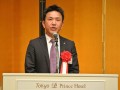 就任の挨拶を述べる岩崎新代表理事