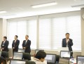 来場会員を前に向井社長が謝辞を述べた