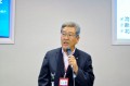 挨拶に立つ　河原郁夫執行役員