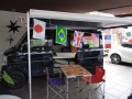 店頭にはキャンプ場での楽しみ方を提案する車両展示