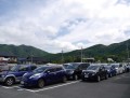 ヤードには日産ディーラー出品の良質車が並ぶ