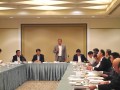 小松金融委員長の進行でクレジットキャンペーンの取り組みを発表