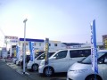 １００台規模の大型展示場（ミニバン系の在庫も豊富）