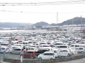 会場前ヤードは出品車で埋まった