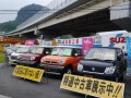 未使用車も多数展示、新車から中古車まで幅広い品揃え