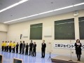 セリ開始前にはセレモニーを開催