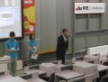 セリ前のセレモニーで挨拶を述べるディーラー会・杉山会長