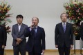 左から堀江理事長、神保理事長、高谷理事長