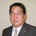 高屋常男理事長