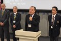 セリ前のセレモニーで挨拶を述べる小野田理事長