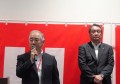 挨拶に立つ大東会場長