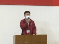 挨拶に立つ杉浦会場長