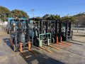 フォークリフトも多数取り扱い