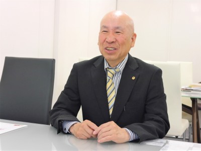 マイカーリースにいち早く着目した稗田社長 